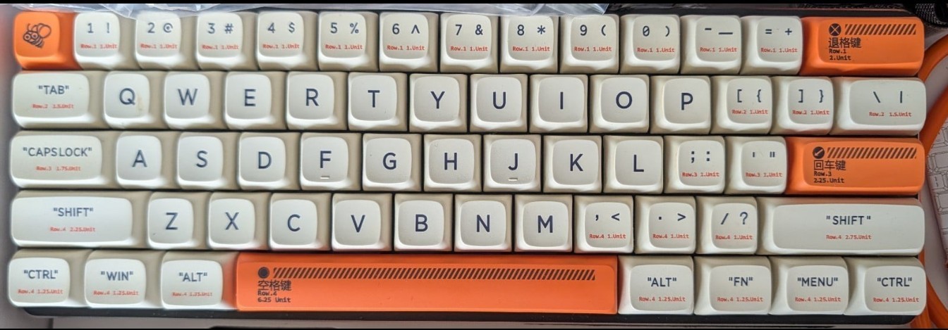 Glorious Keyboard And Wrist Rest, Mouse Bungee, Pulsar Xlite Wired USB Mouse