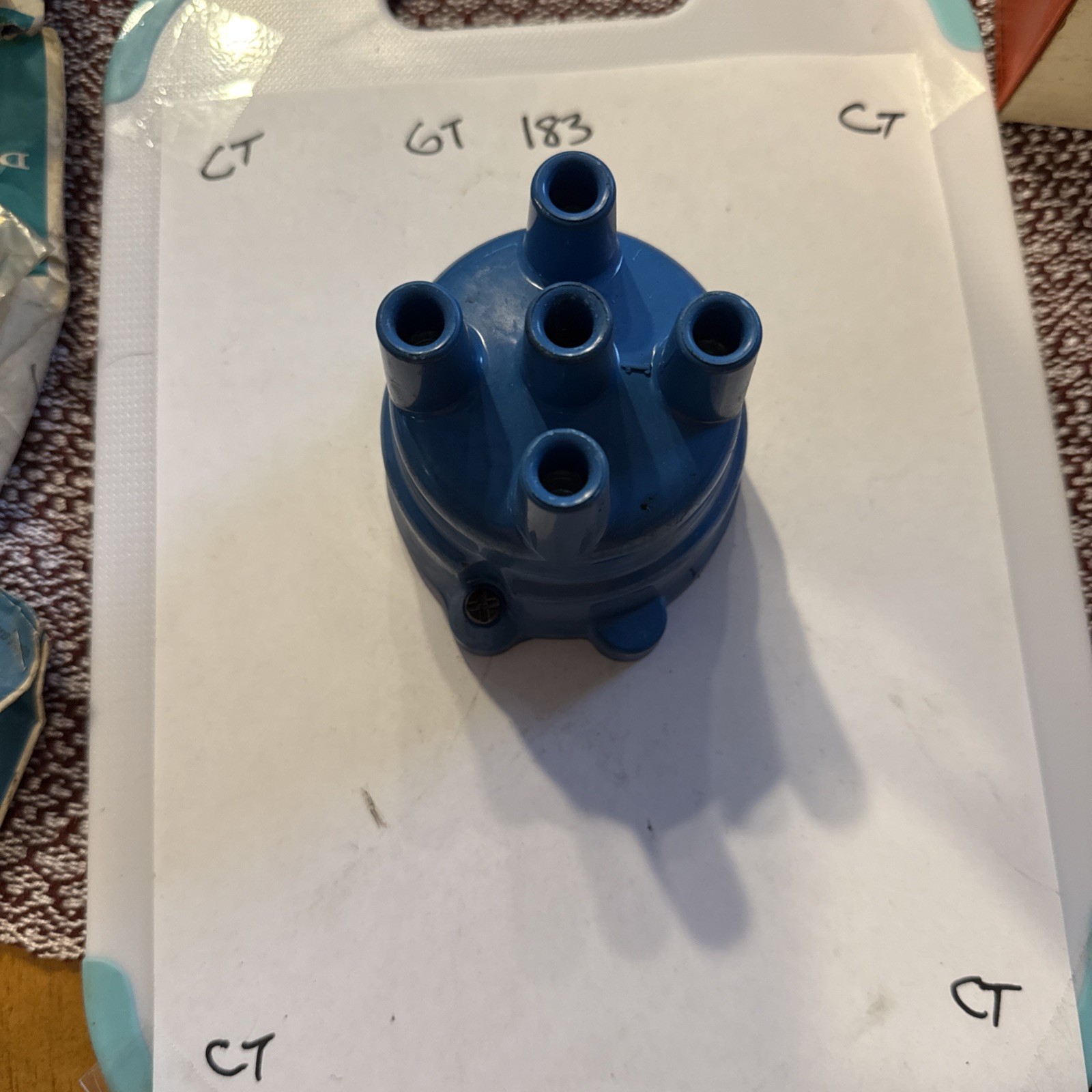 (1) MotorCraft Distributor Cap DH-352, D5FZ-12106-A