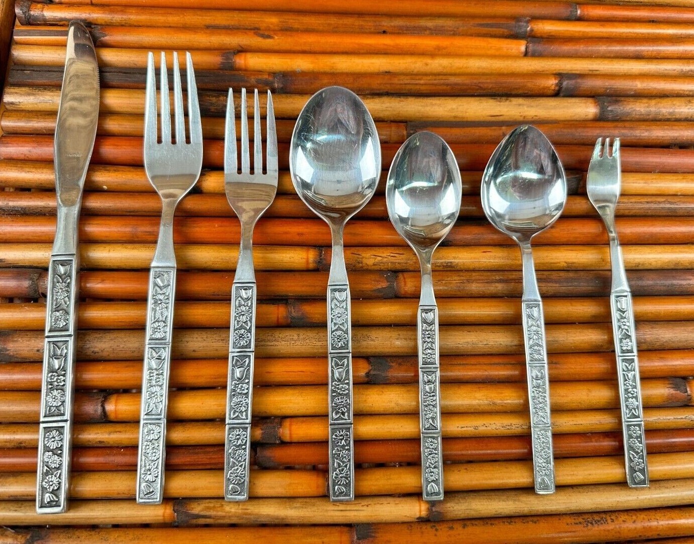 Oneida * SPRING FEVER Northland Black Accent Stainless Flatware CHOICE (251)