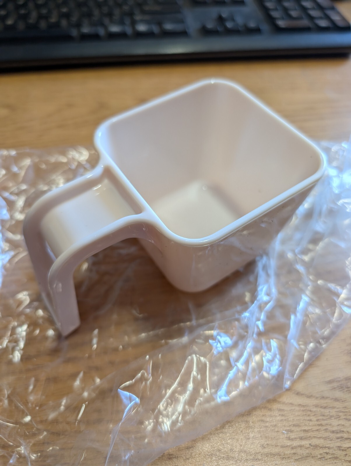 Carlisle 49110-102 9.5 Oz. White Portion Cup, Polycarbonate, NSF