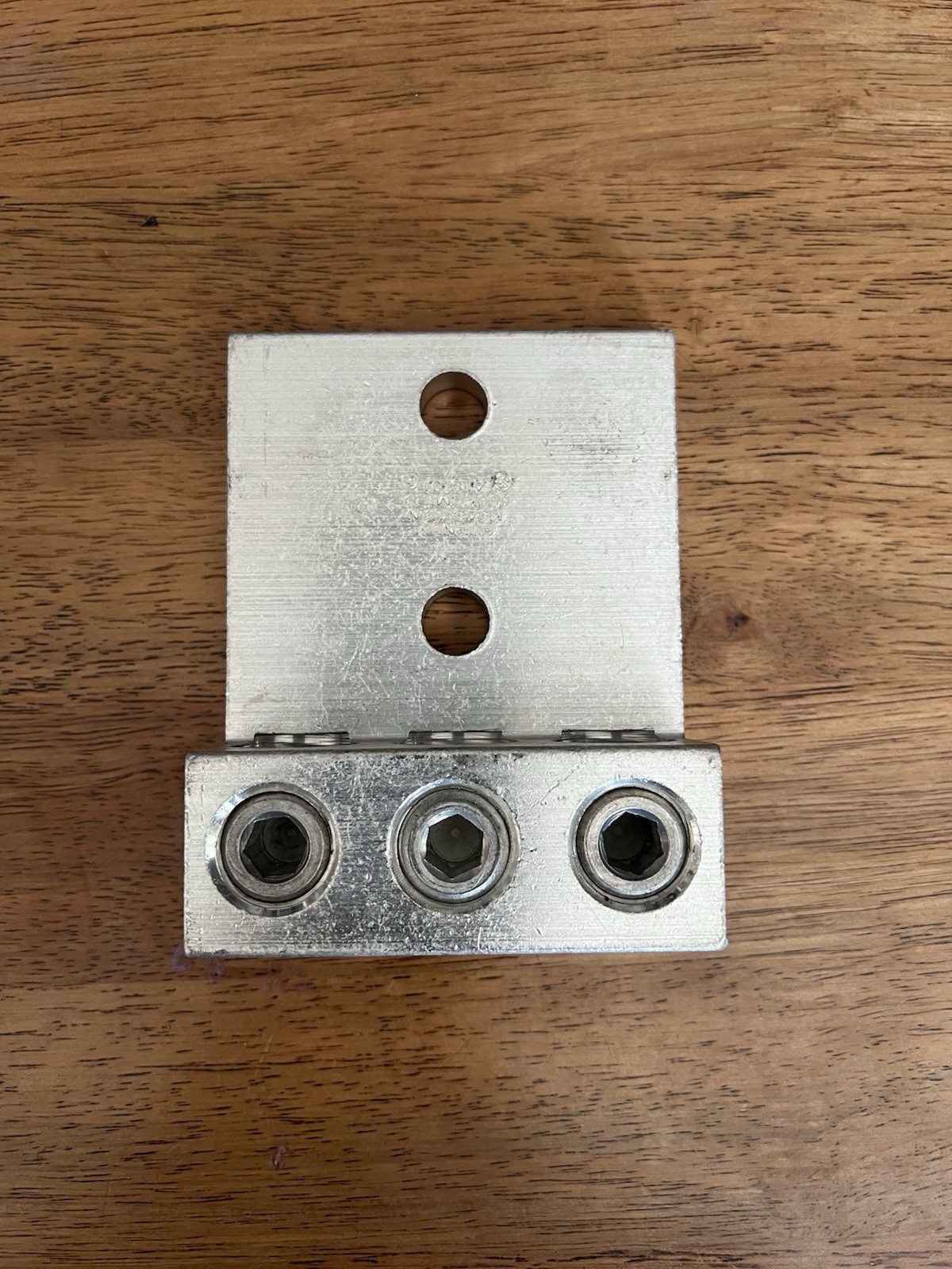 Burndy K3A36U-2N Mechanical Lug 2-600MCM 3 Conductor 2 Hole
