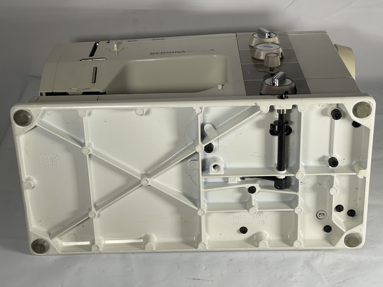 BERNINA Record 930 Electronic Sewing Machine UNTESTED