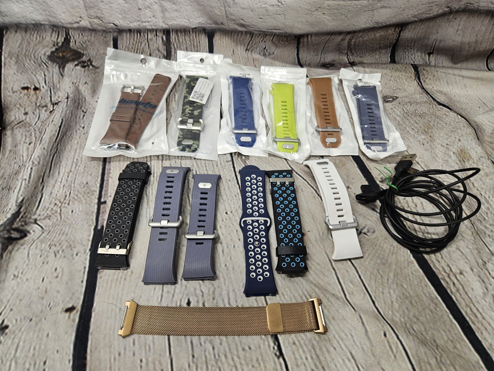 fitbit ionic Watch Band And Charger Bundle