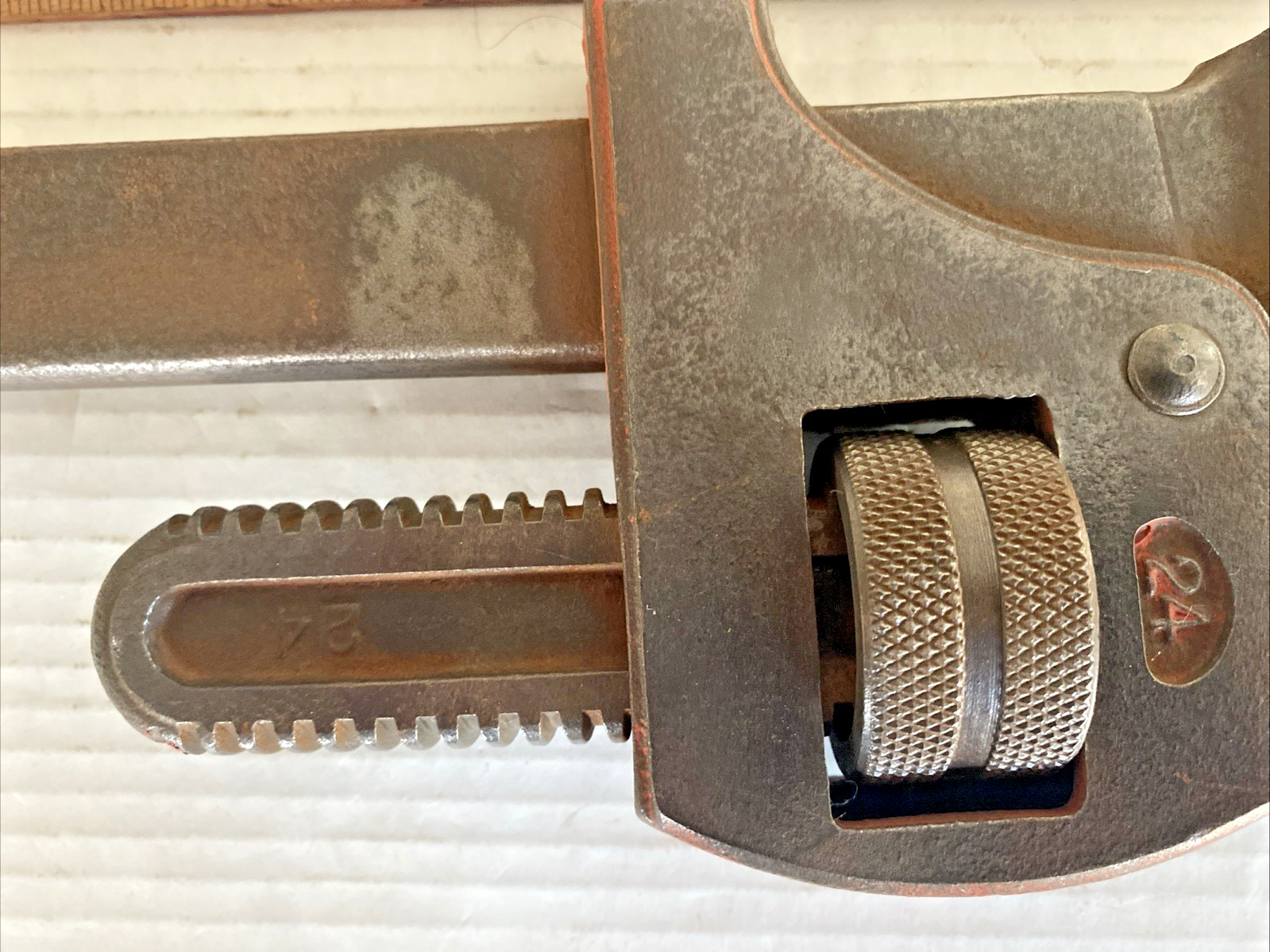 24” PIPE WRENCH FLAT HANDLE UNBRANDED