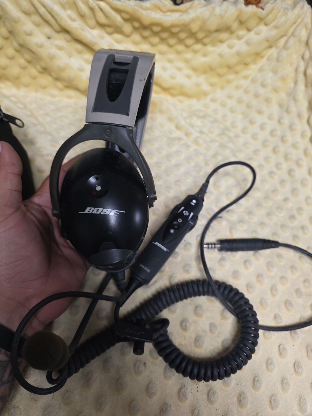 Bose X Aviation A10 Dual GA Plug Headset AHX-32-04 UNTESTED - Corroded Battery