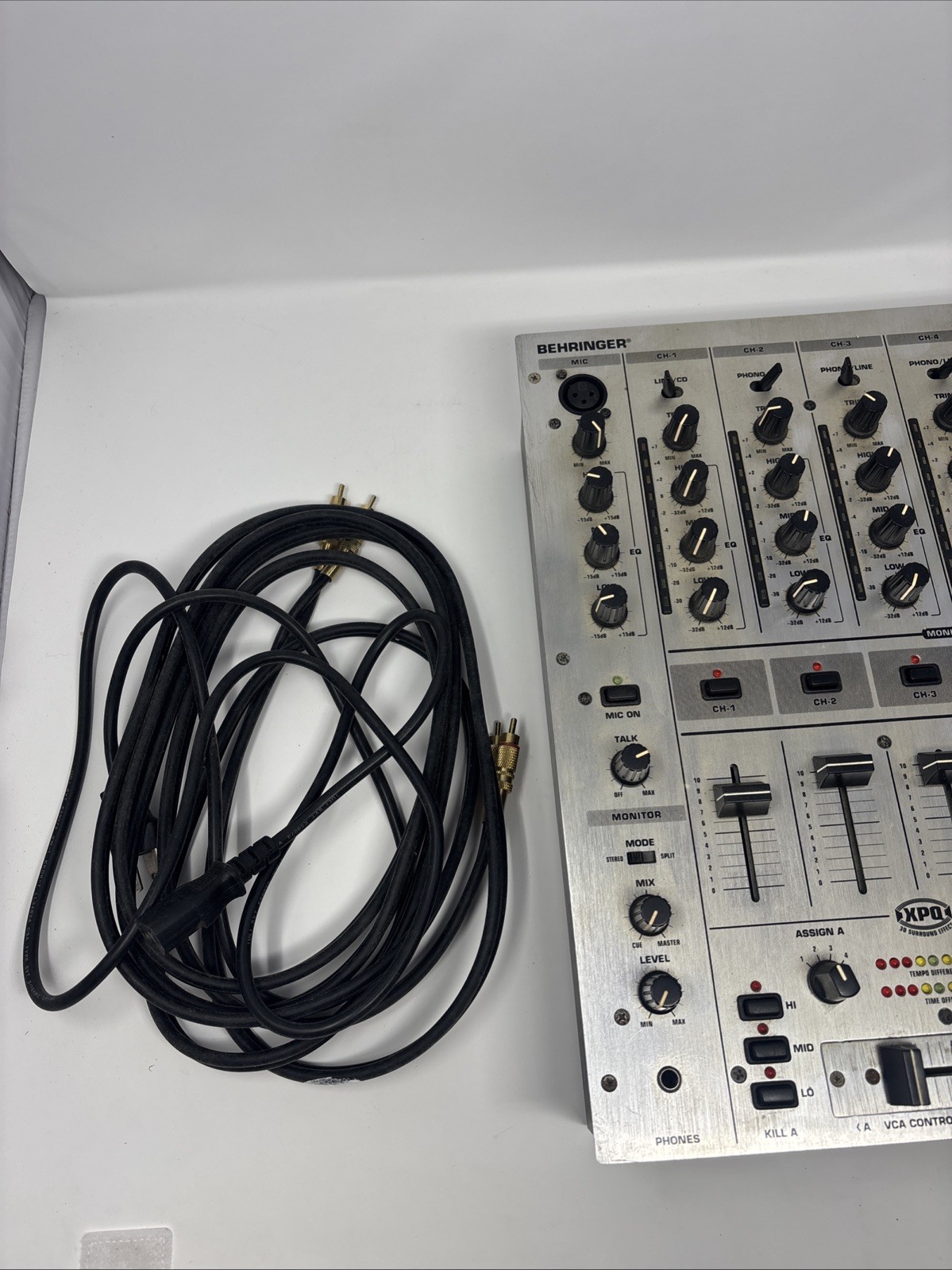 Behringer Professional DJ Mixer DJX700