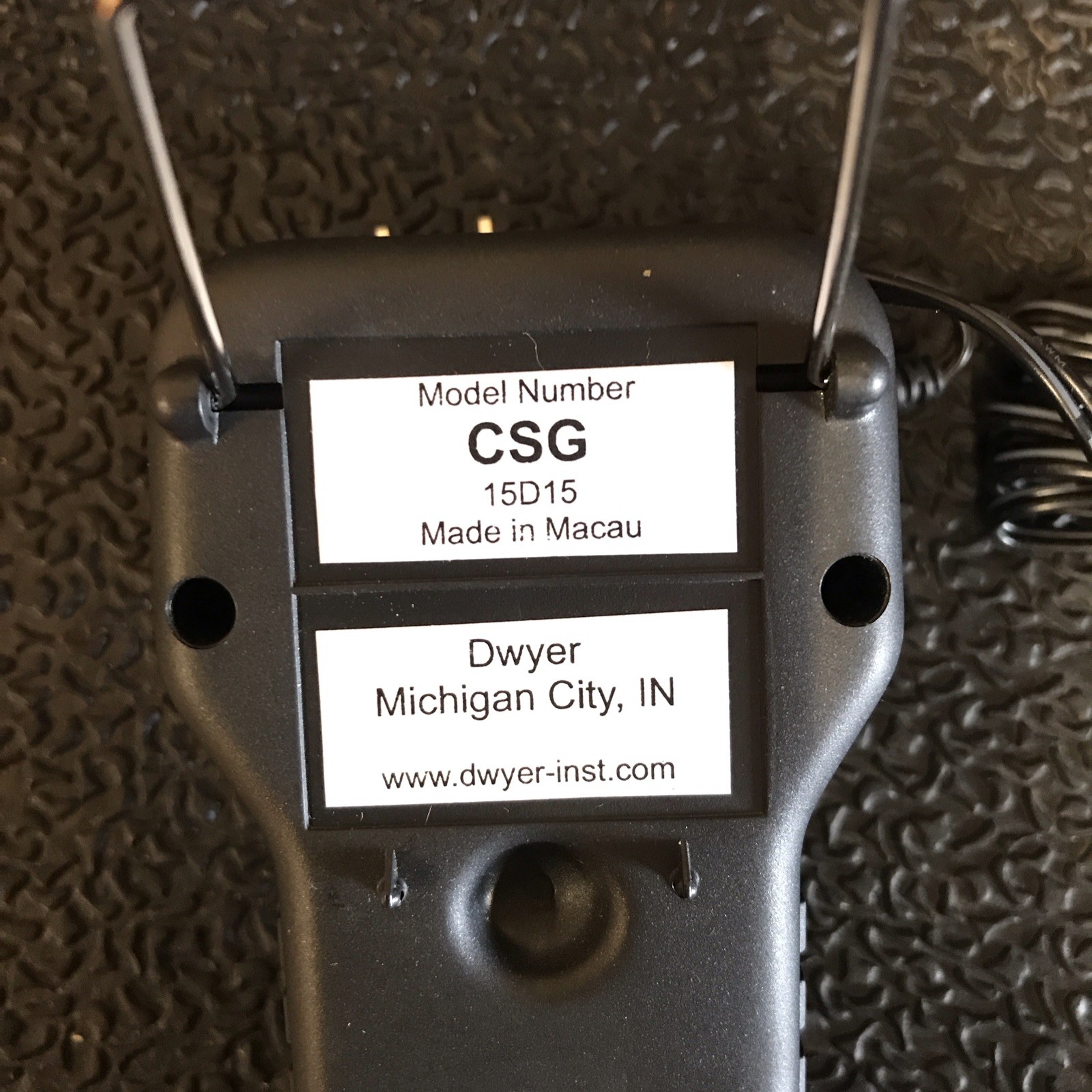 DWYER CSG 15D15 CURRENT / VOLTAGE CALIBRATOR