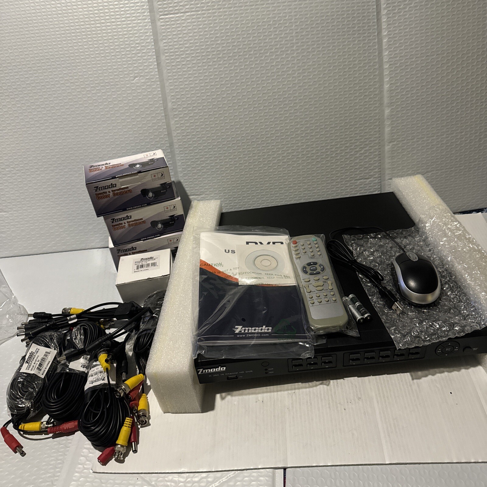 ZMODO DVR D9016P-H IS Surveillance Security DVR 1TB 8-Channel H.264  LOT