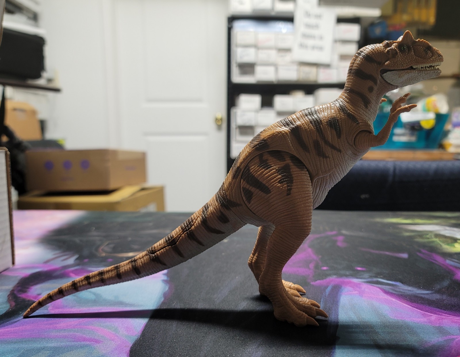 Kenner Jurassic Park Lost World Dino-Damage Medical Center Lab ALLOSAURUS 1997