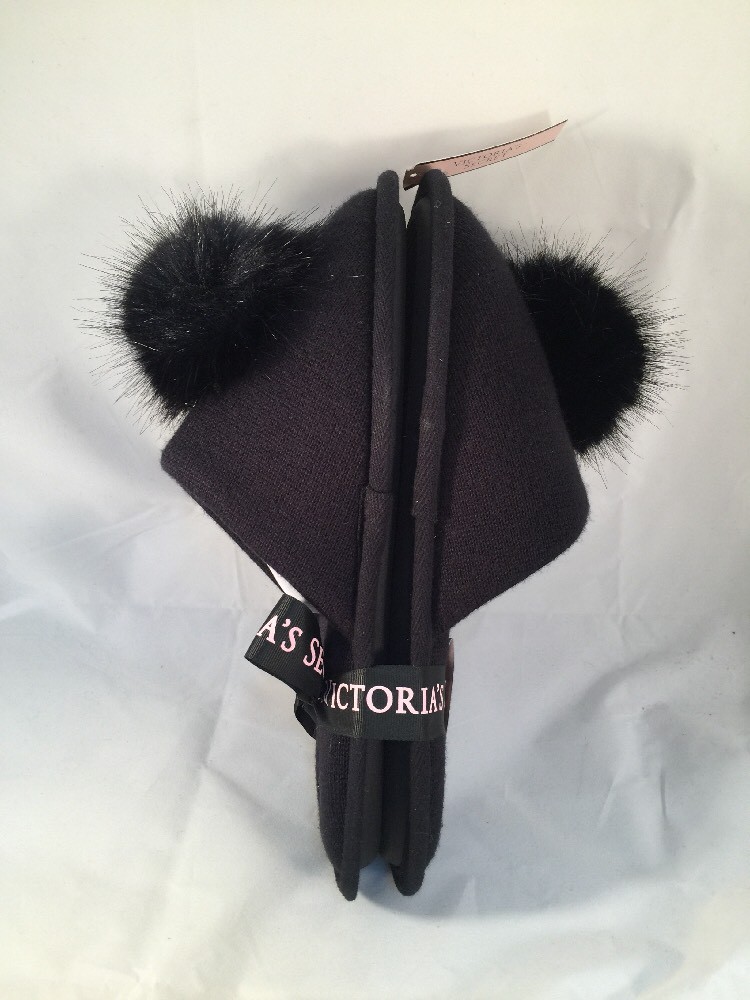 VICTORIA'S SECRET  SLIPPERS POM-POM AT TOp BLACK SET LARGE (9-10)
