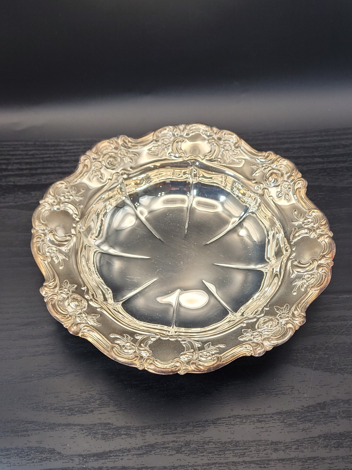 Towel Old Master Silver Plate Floral Decorative Trim Serving/ Trinket Dish