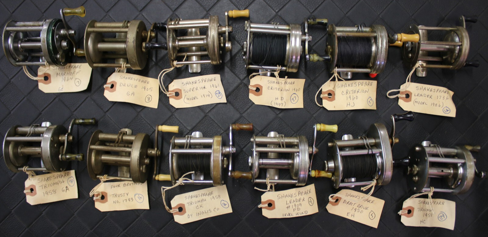 Lot of 12 Vintage Fishing Reels #12