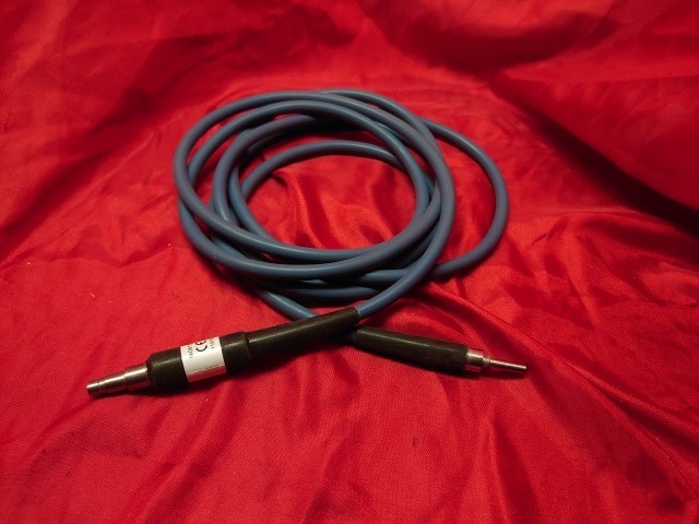 UNBRANDED BLUE FIBER OPTIC CABLE. WO81713 ~8ft