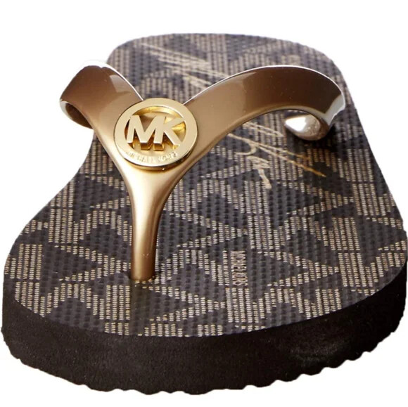 L@@K! NWT Size 8/Michael Kors Jet Set Signature Flip Flops Brown/Gold Logo New