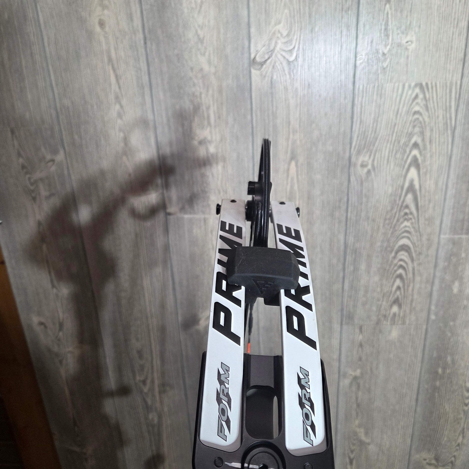 Prime Form 60-70# Morrel Riser White limbs
