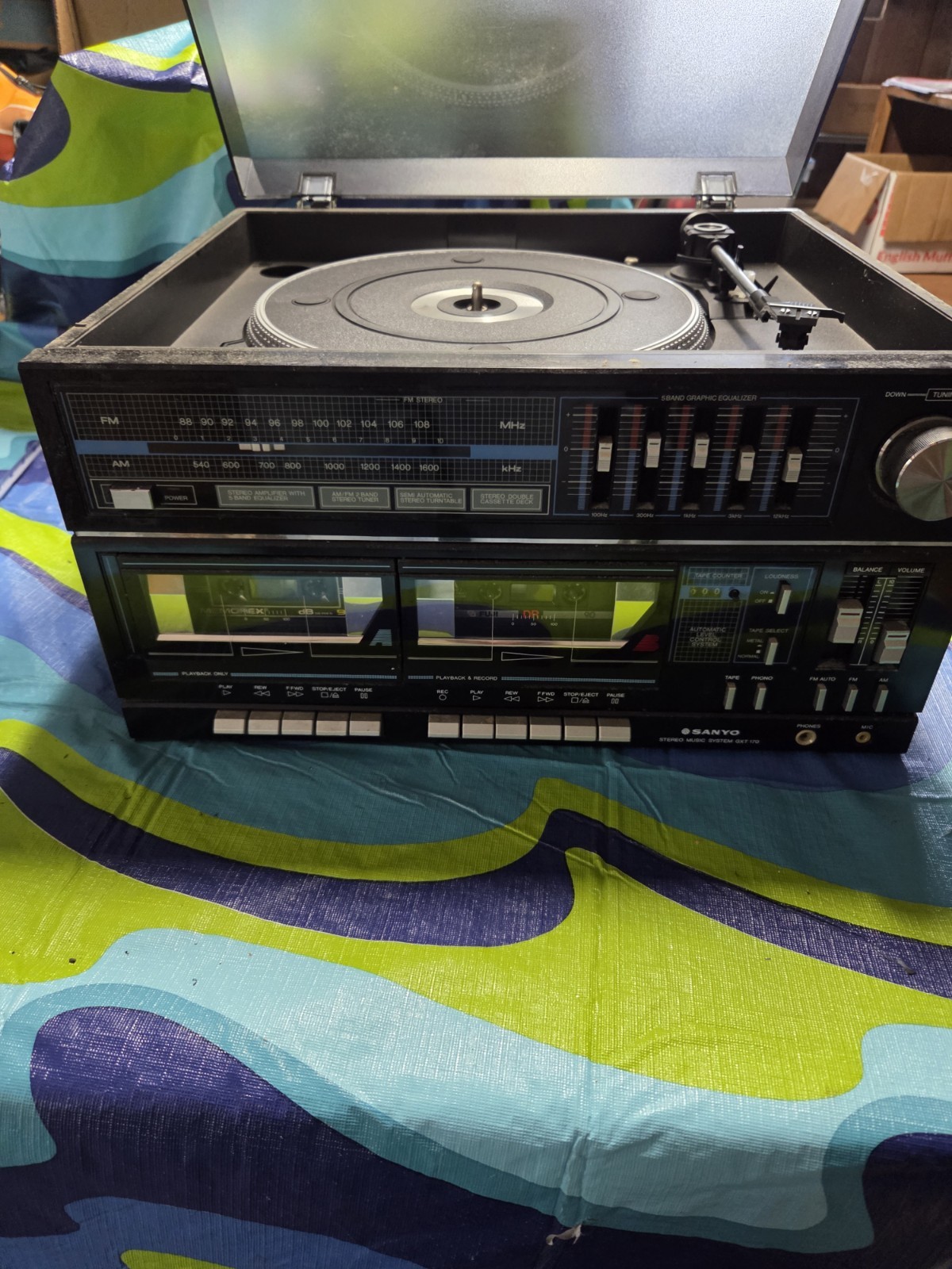 Sanyo Gxt 170. Tape Player, Radio, Turntable. Turns On But Cant Get Tape Deck To