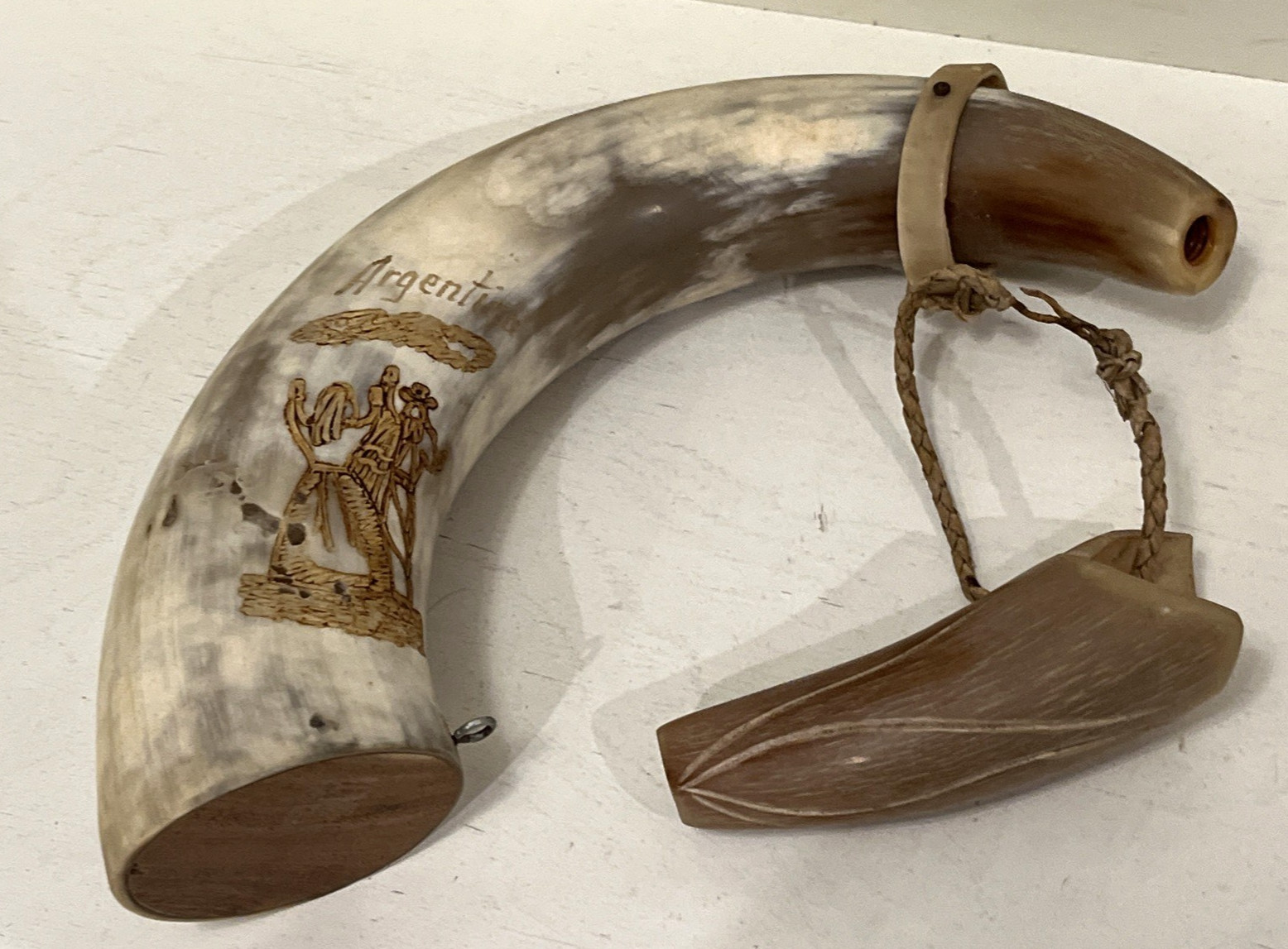 Vintage Powder Horn Carved ''Argentina'' Folk Scene Wooden End Unique
