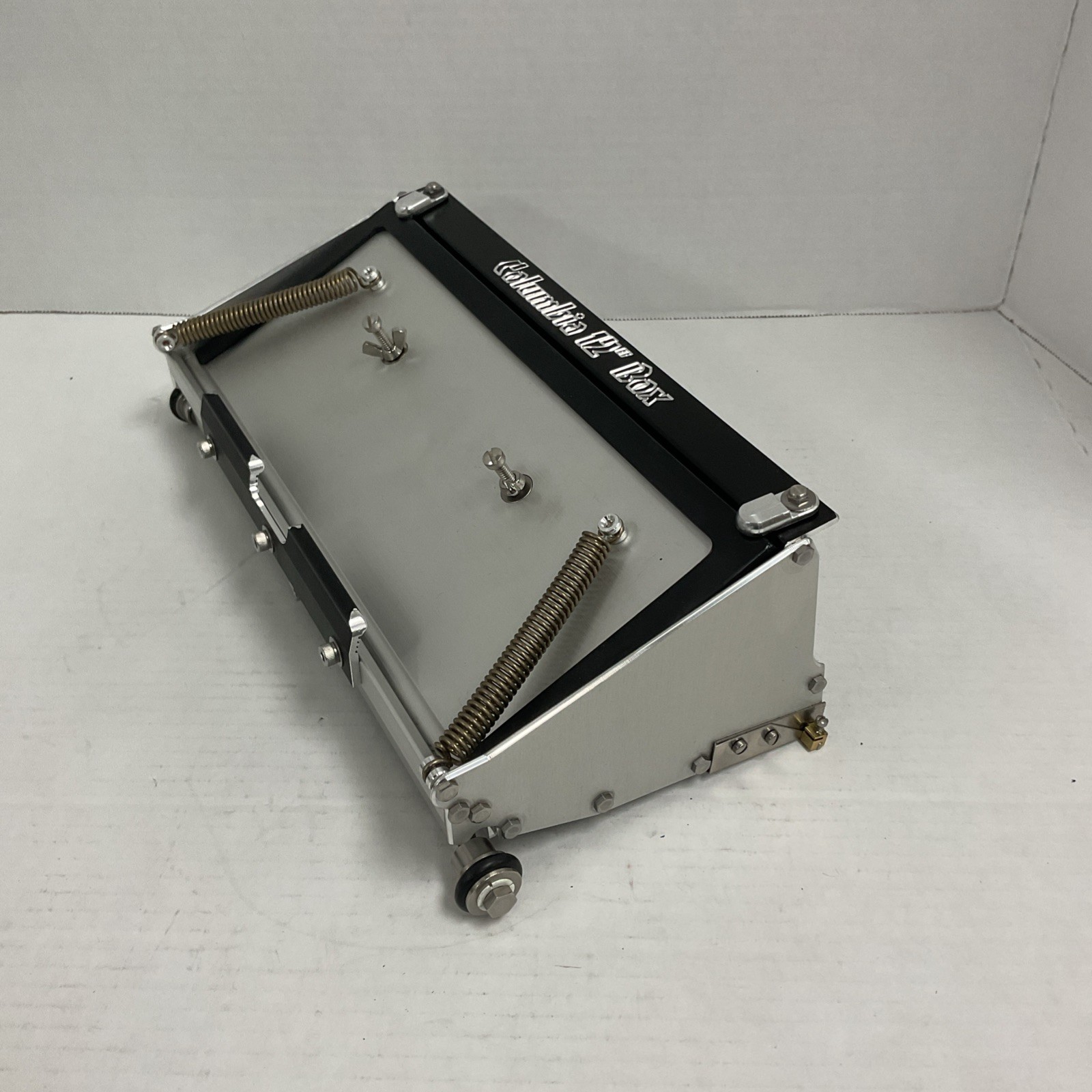 Columbia Flat Box 12"