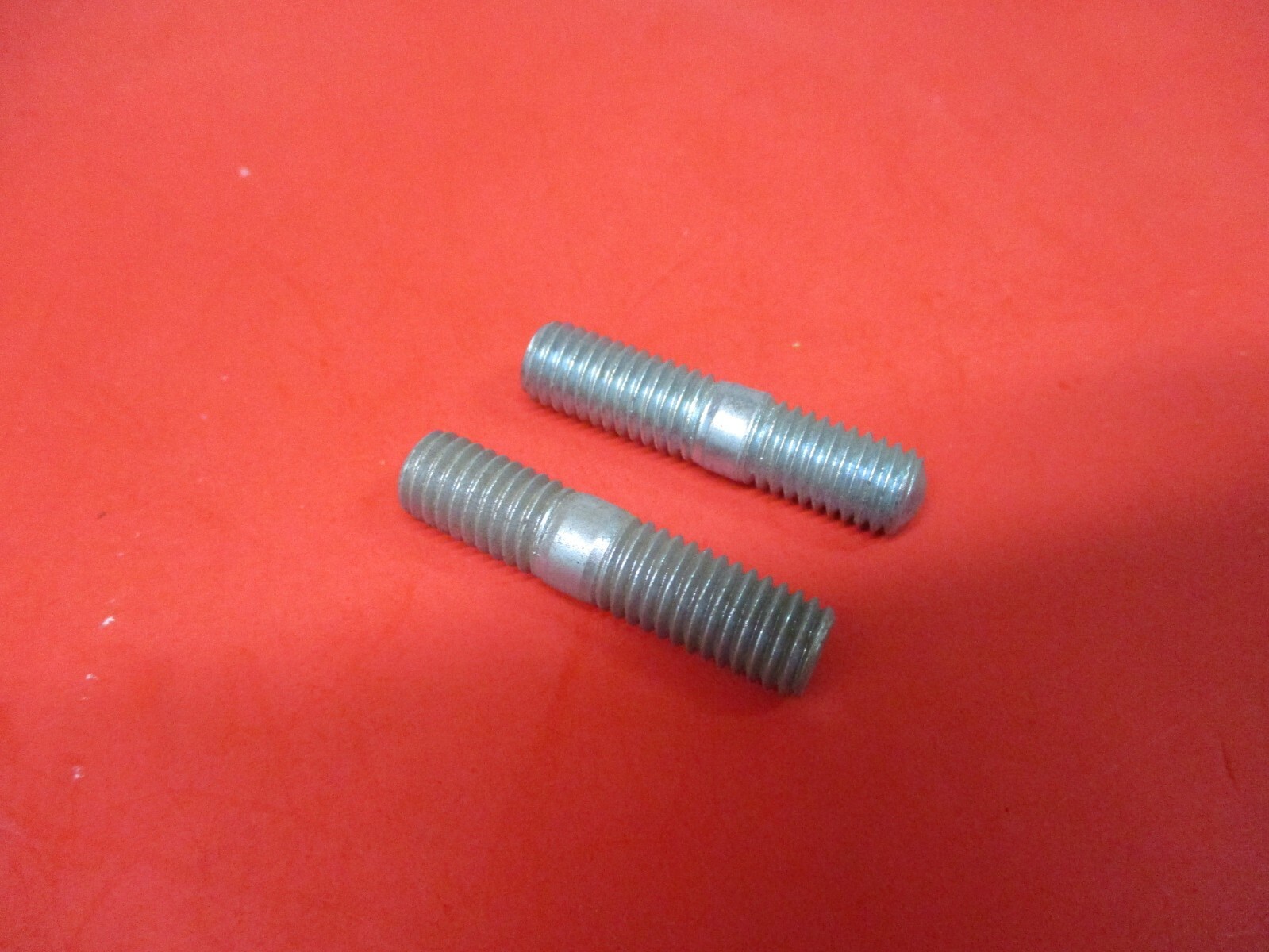 NOS FACTORY SUZUKI 1996 1998 LT-F4WDX EXHAUST PIPE STUD BOLT QTY2 01421-08208