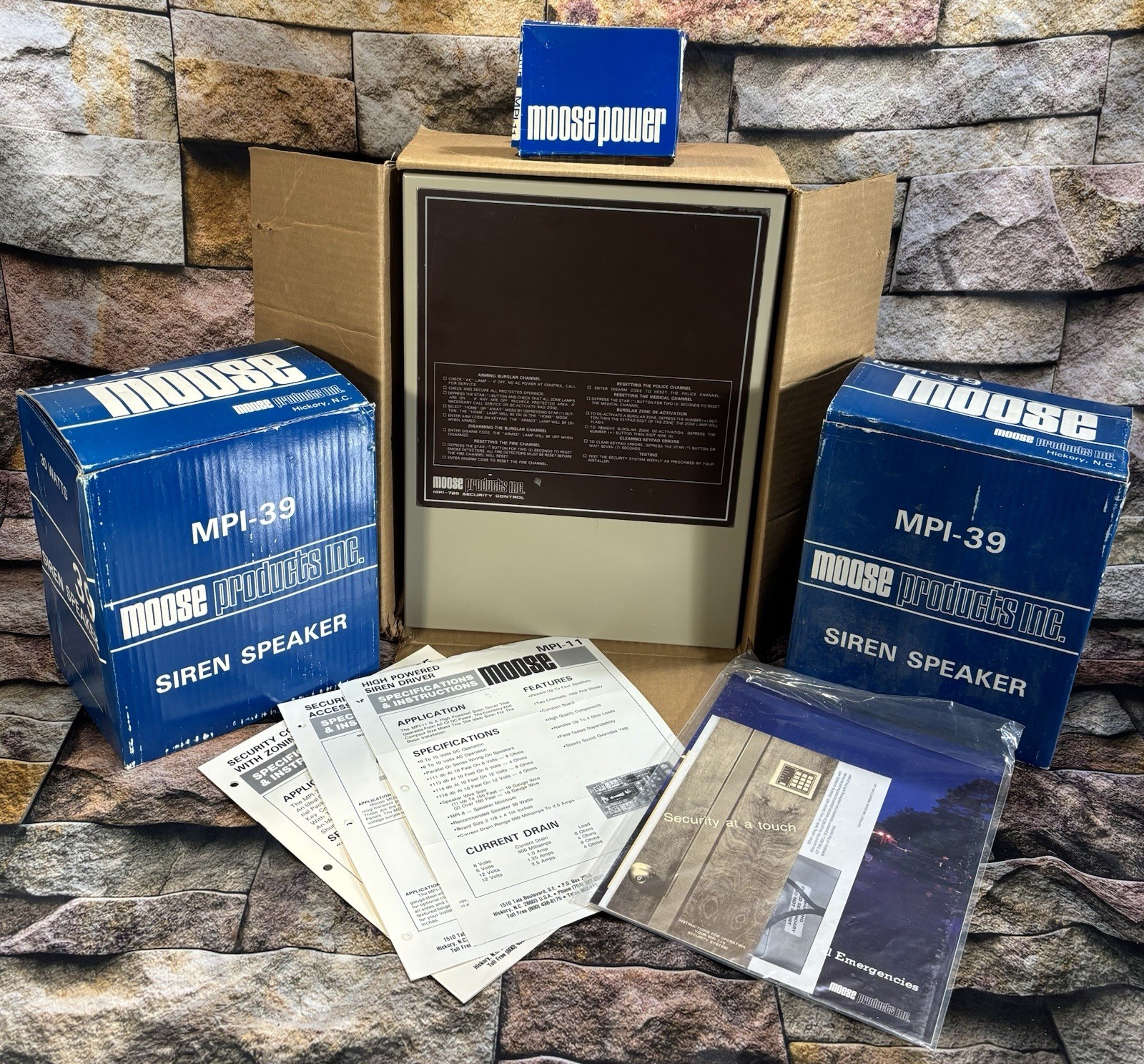 Moose Mpi-725 Security Control Alarm System with Accessories
