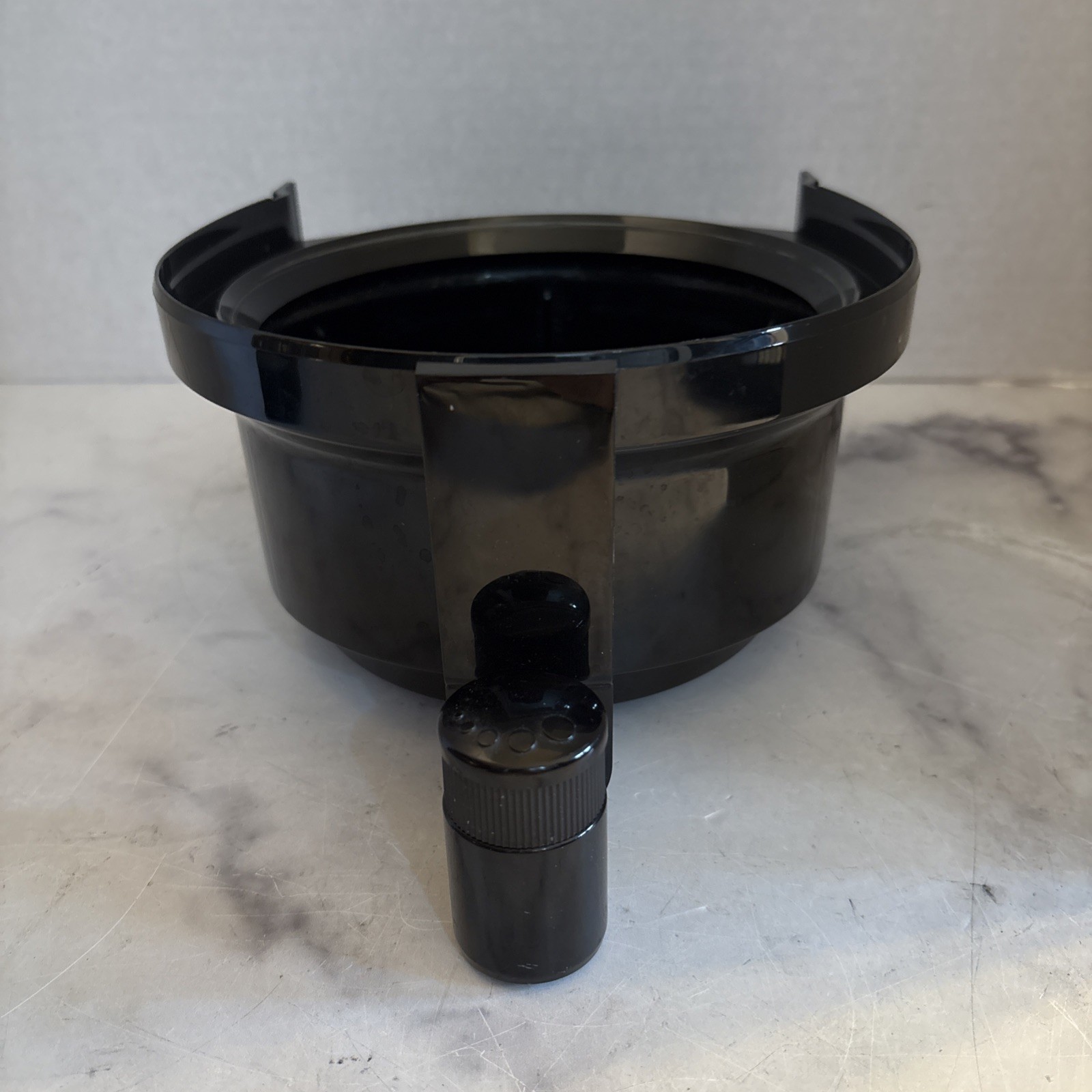 Cuisinart Juice Extractor CJE-1000 Replacement part Juicer Separator Spout