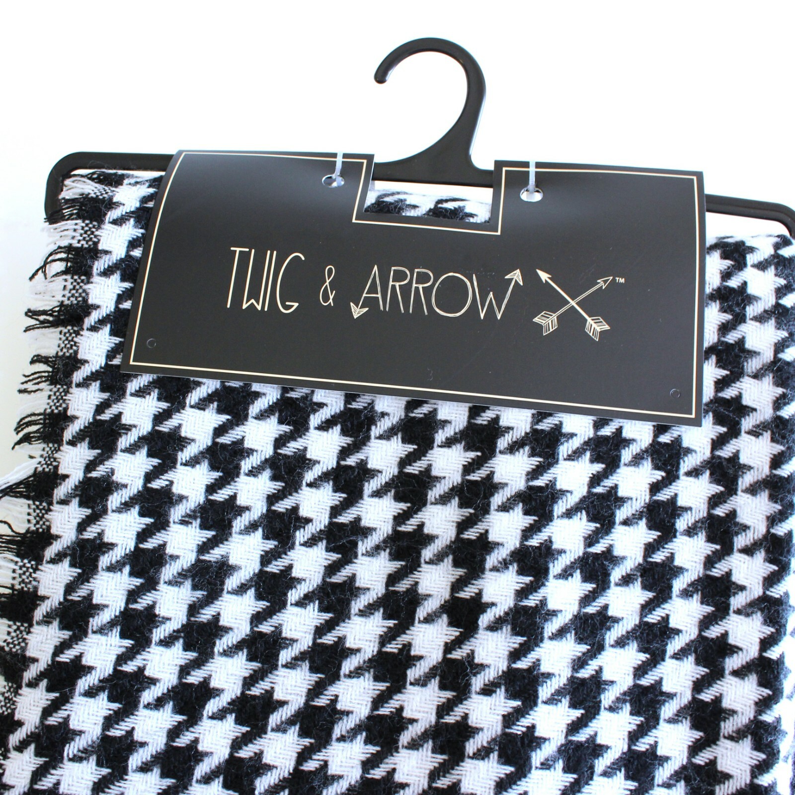 Twig & Arrow Women's Scarf One Size Black White Houndstooth Blanket Wrap Shawl