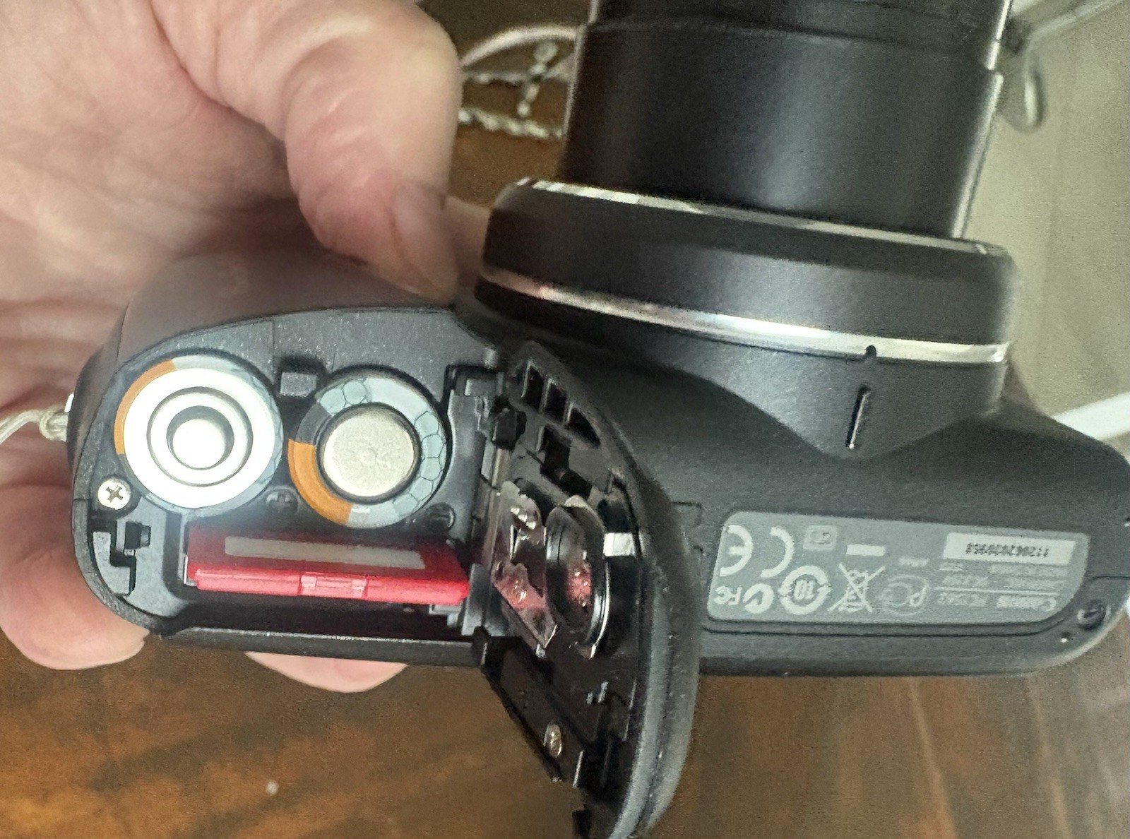 Canon SX130 IS Powershot Digital Camera 12x Optical Zoom 12.1 Mega Pixel -TESTED