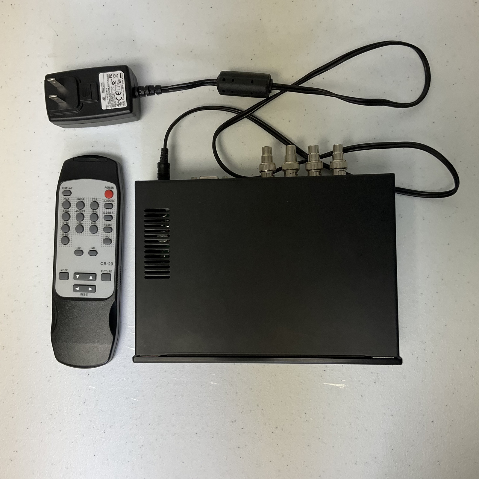 Hall Research HRT TVB-400 (scaler / switcher)