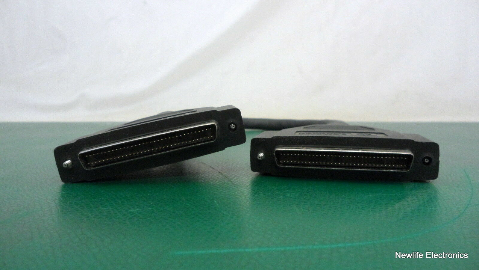 HP 5063-1274 0.5m (1.64 ft.) 68-pin SCSI Interface Cable