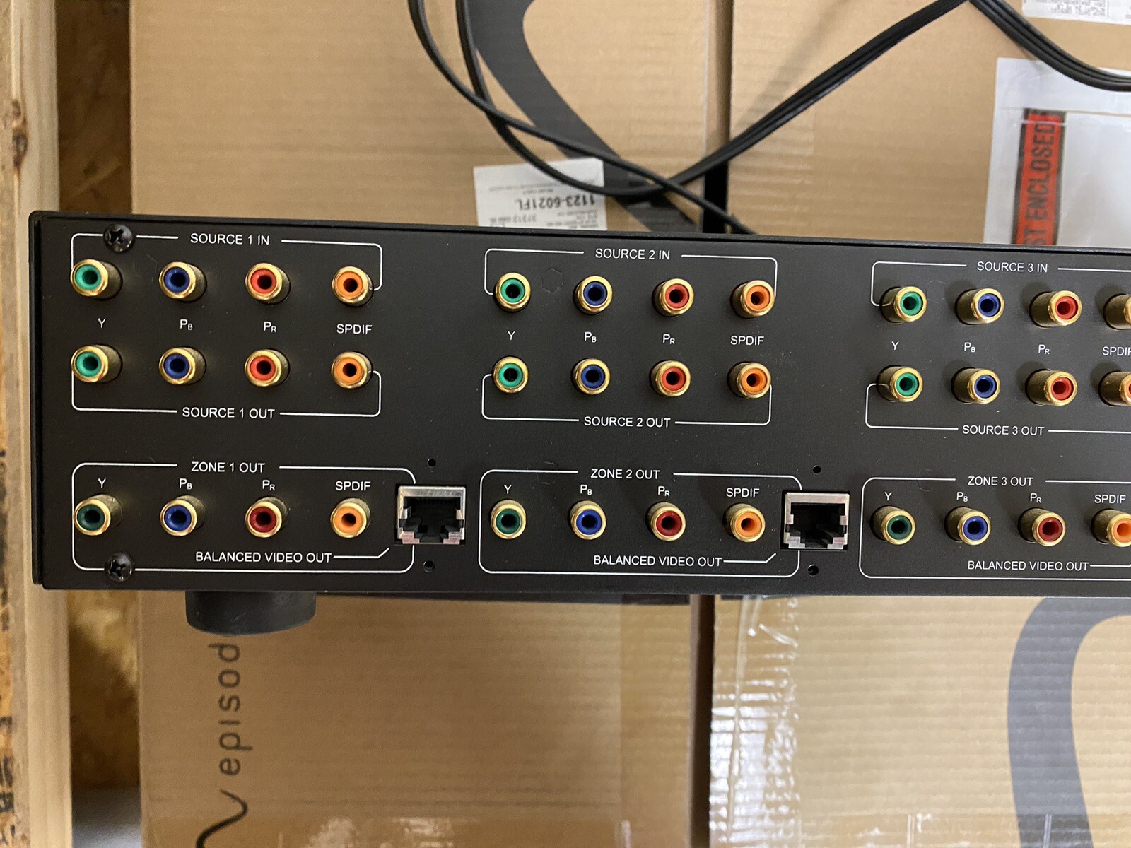 Xantech HD44CC5 4x4 HD-Component Video Matrix Switcher