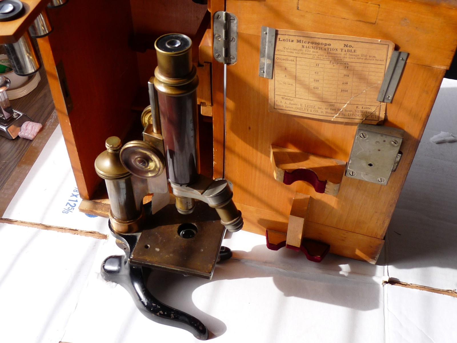 LEITZ MICROSCOPE WITH CASE AND LENSES BRASS 889