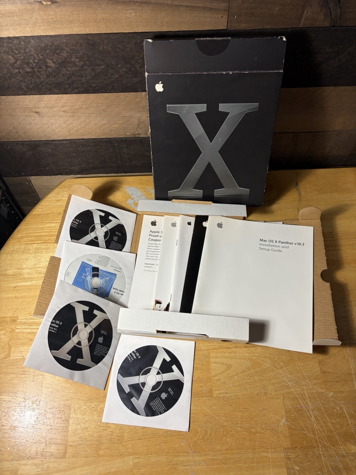 2003 Apple Mac OS X 10.3 Panther Retail Box Complete with CDs Manual & Code