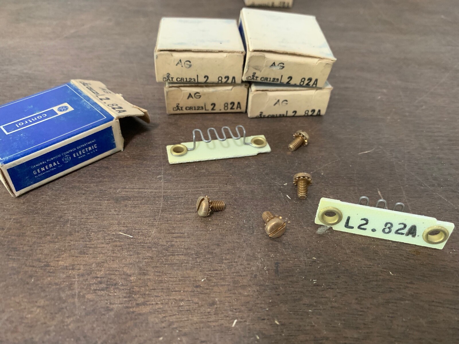 Total of 10 GE Overload Relay Heater Elements CR123L282A, 0.82A, NOS