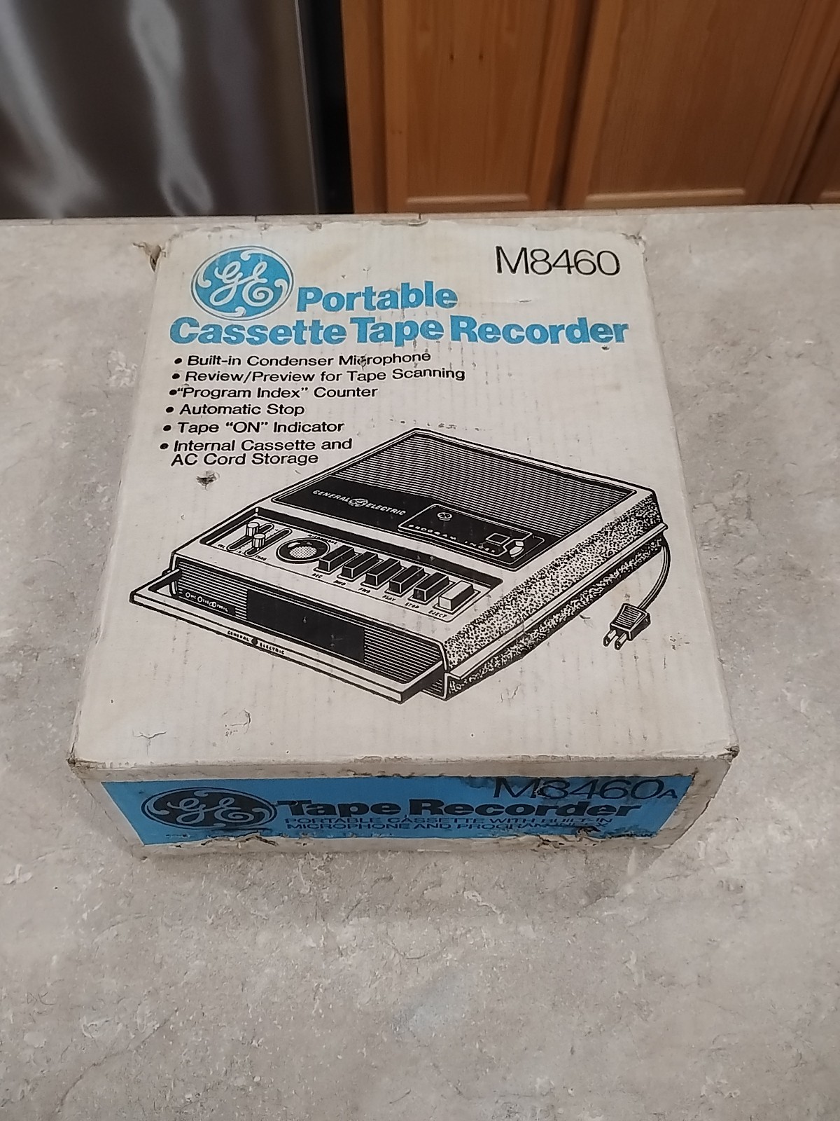 GE Cassette Tape Recorder M8460 No Cords Untested