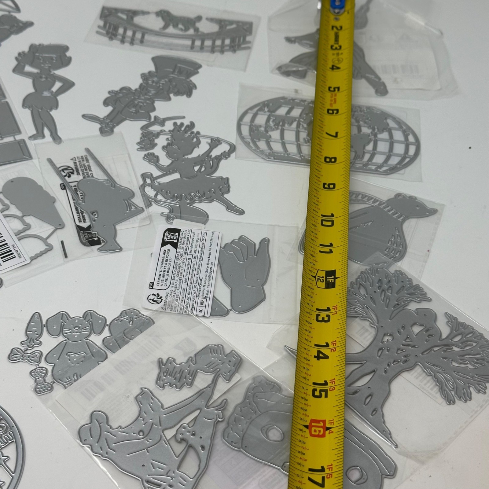 20 Thinlits Die Cuts Bundle Random Mix Characters Animals Holiday Scrapbooking