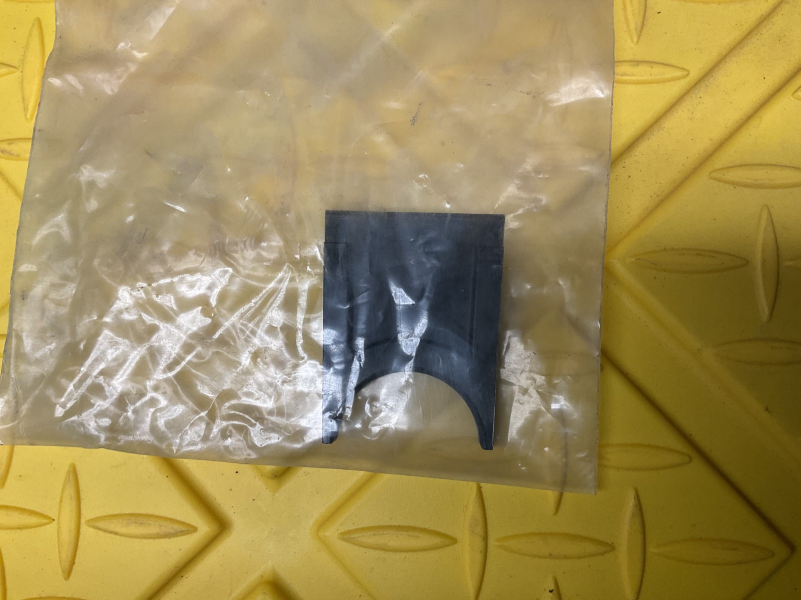 AEES WIRE GATE (SLIDE) / MISC. ELECTRICAL PN R64260-001