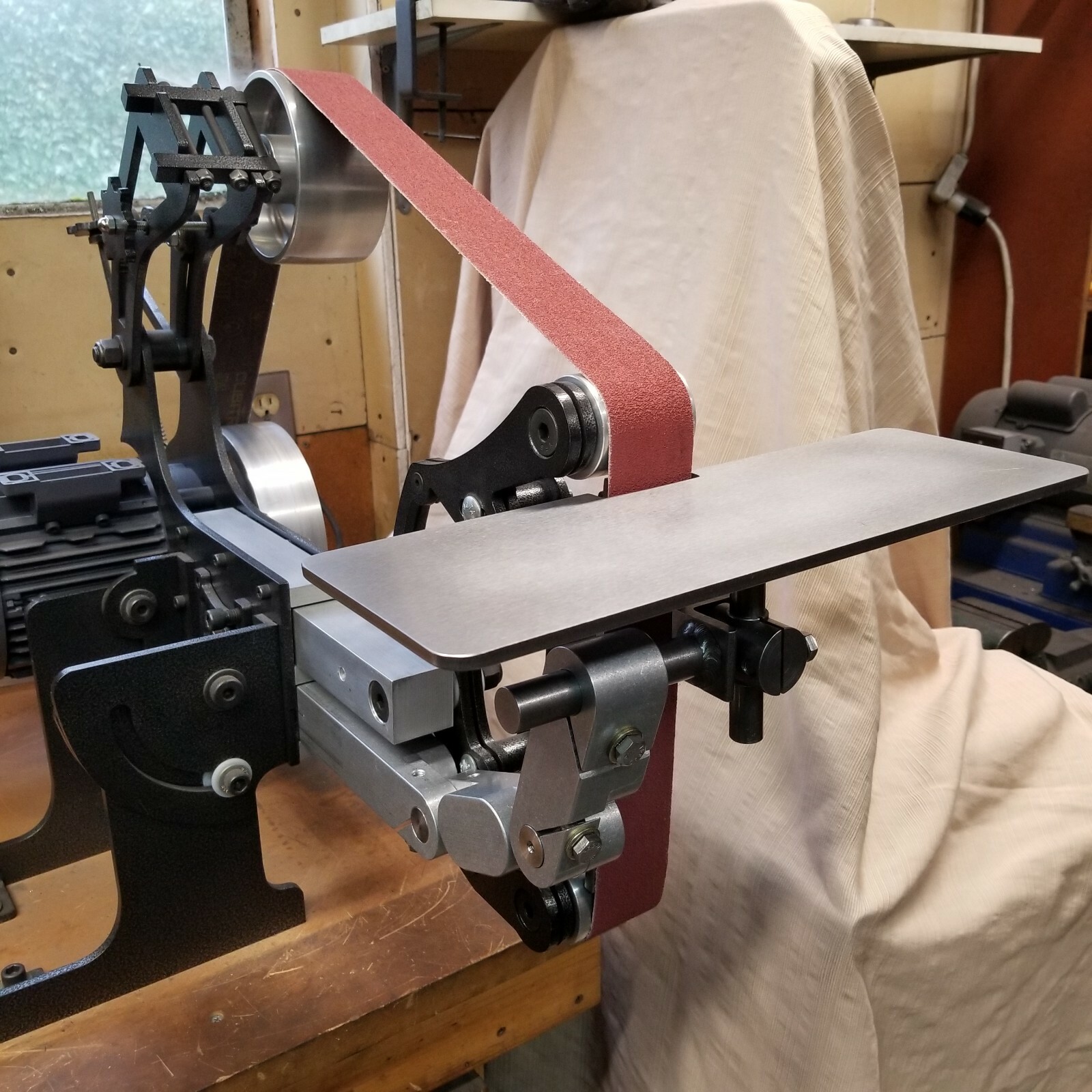 D-D Work / Tool Rest for OBM Origin Blade Maker Belt Grinder - 18" Table