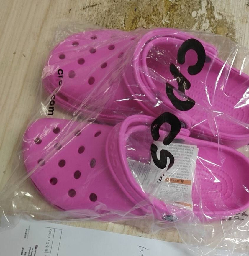 Original Crocs Classic Clog - Taffy Pink - Women W7 / Men M5 - Brand New