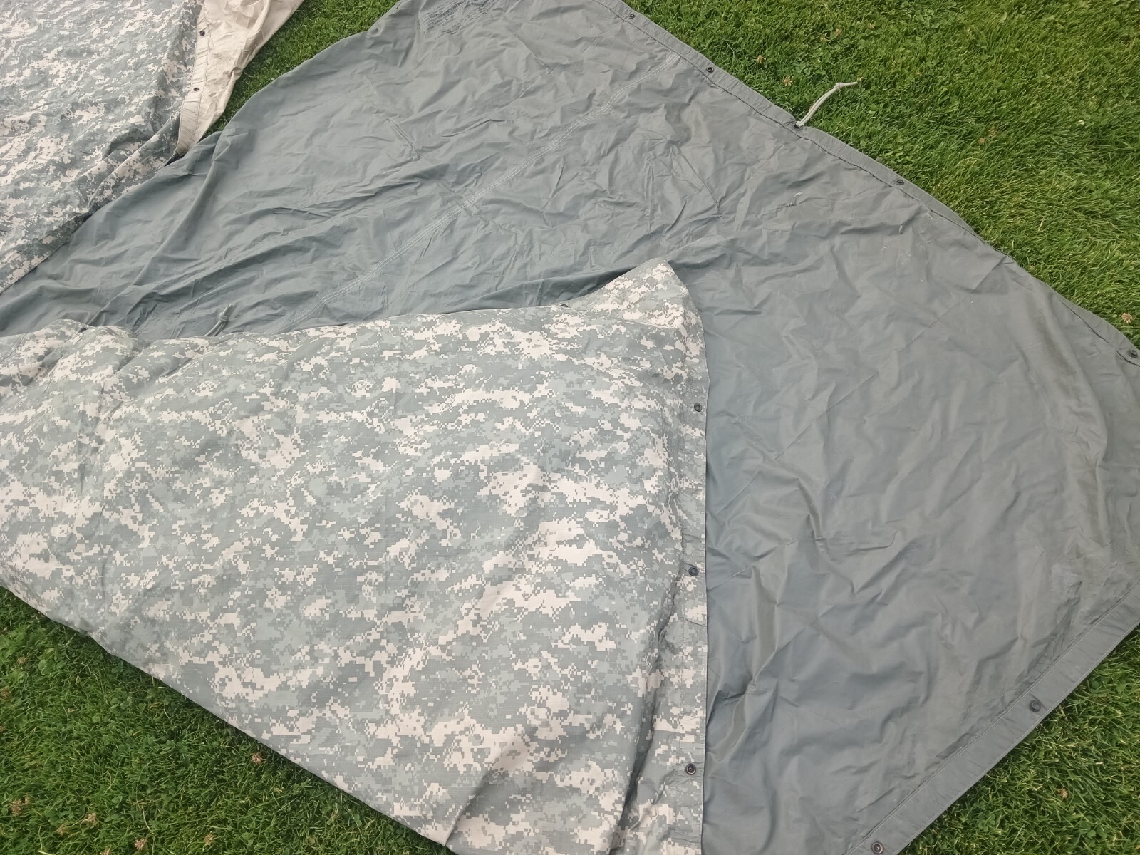 USGI REVERSIBLE FIELD TARP ACU / GREEN CAMO PATTERN GRADE 2
