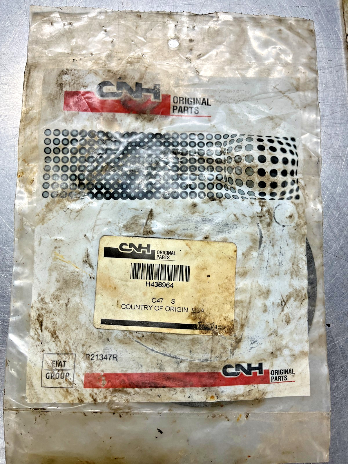 H436964  Genuine OEM  CNH  Case  GASKET  Fits D124611