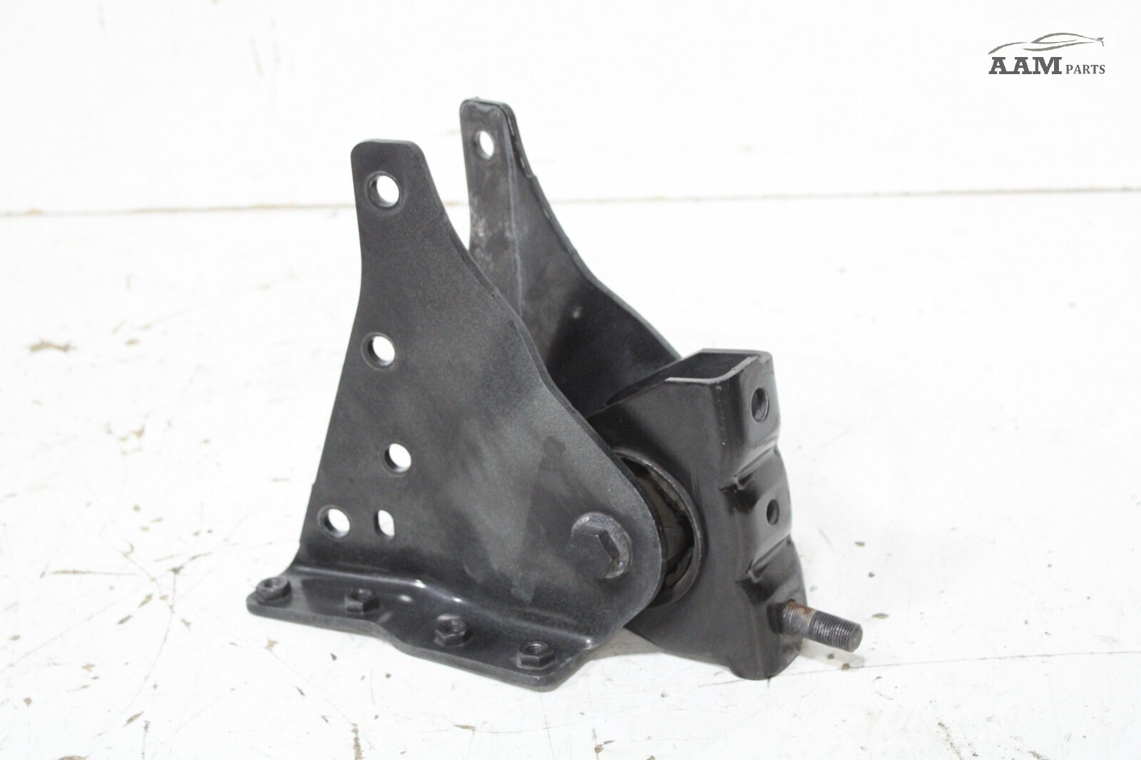 2018-2023 FREIGHTLINER CASCADIA FRONT RIGHT CAB BRACKET 18-68767-000 OEM