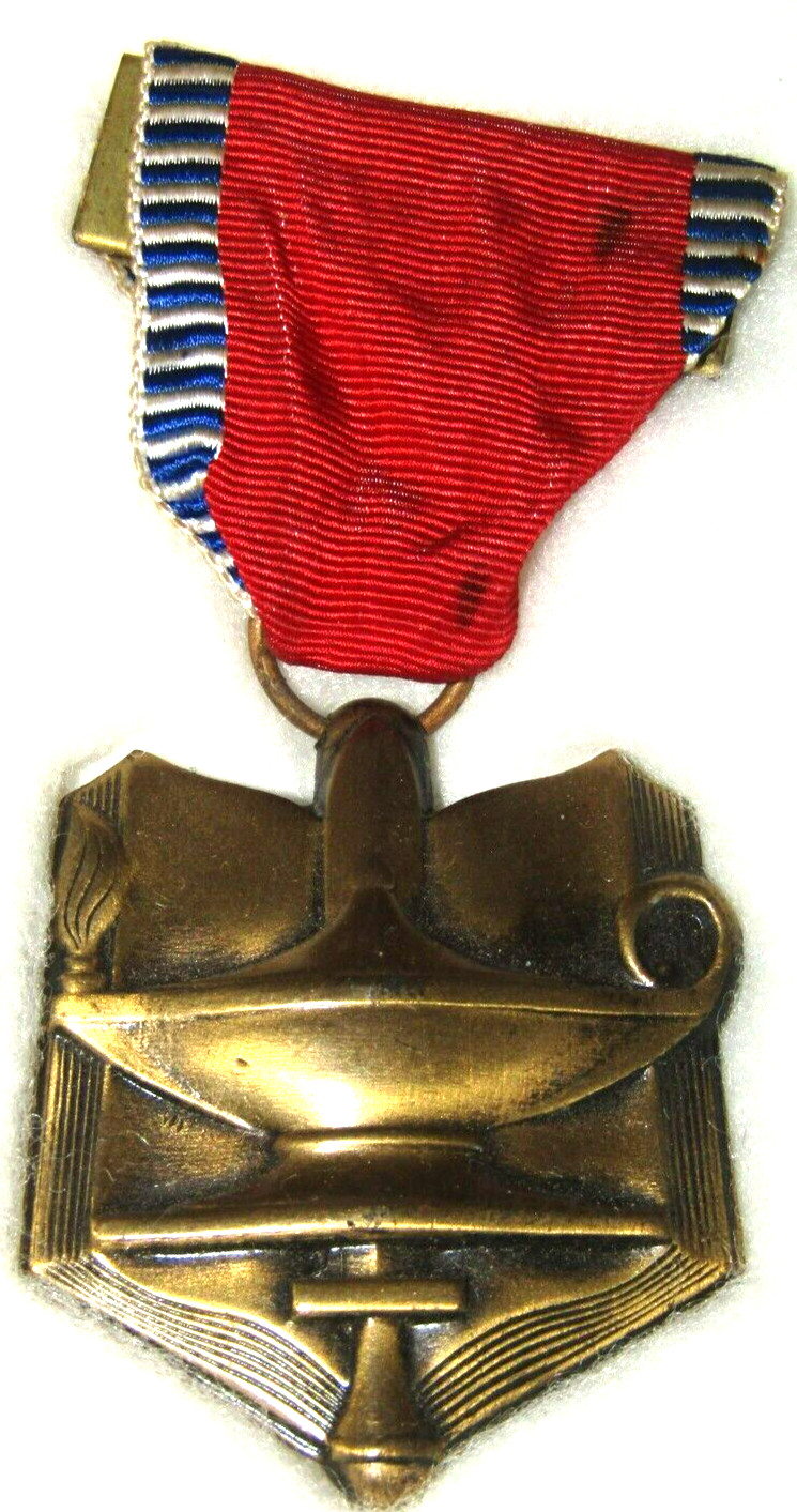 ROTC SUPERIOR CADET MEDAL! HARD TO EARN!!! Medal Badge Vintage!