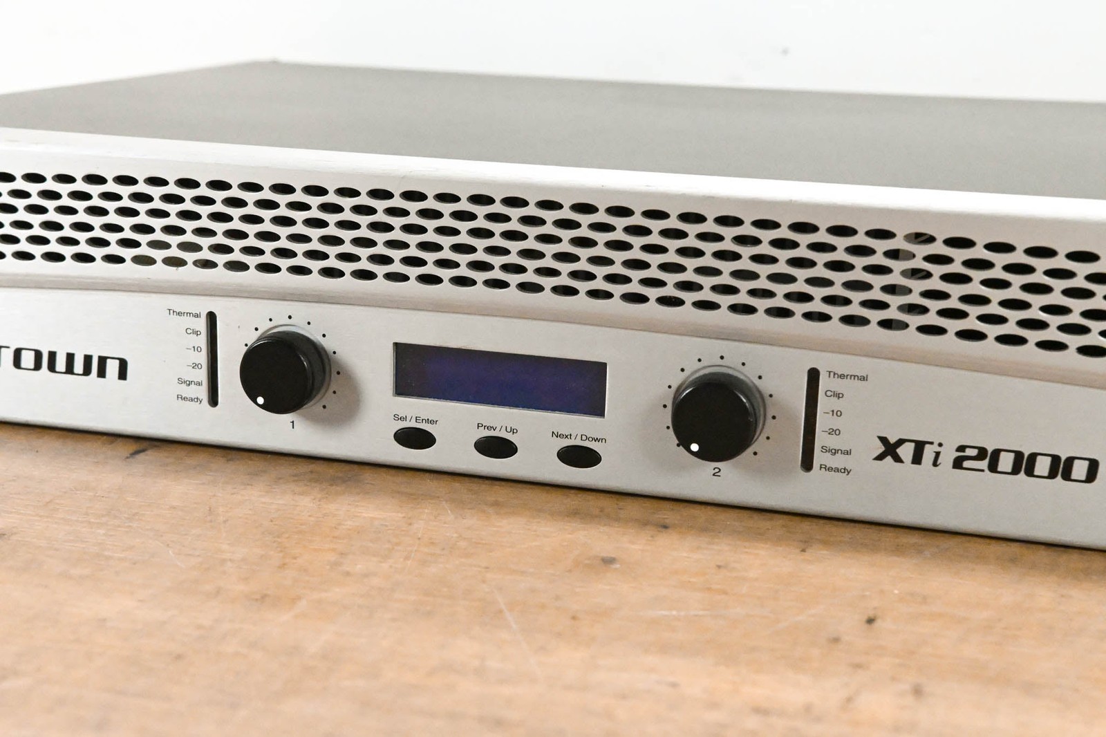Crown XTi 2000 2-Channel Power Amplifier with DSP CG013C2