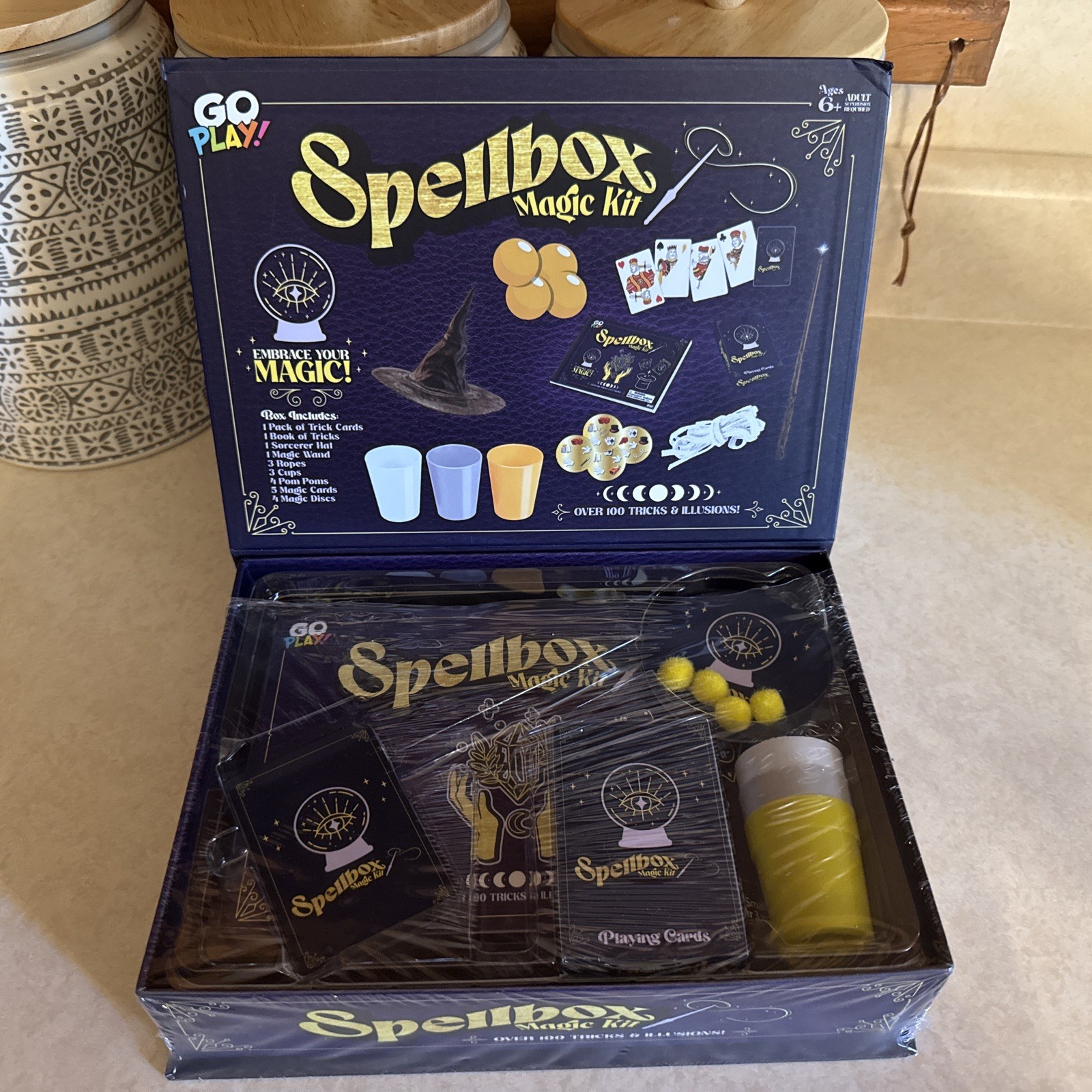 SPELLBOX Magic Kit Magician's Trick Set 100+ Tricks Tips & Illusions