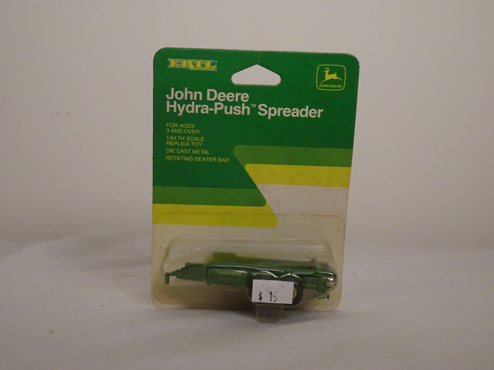 ERTL JOHN DEERE Hydra Push Spreader Farm Toy Implement, 1/64, NIB