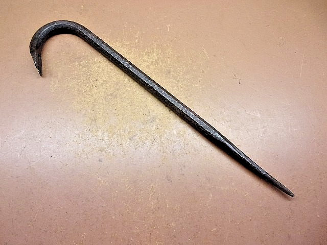 Vintage Unbranded Modified Crow Bar/Nail Puller Tool w/Pointed Alignment End