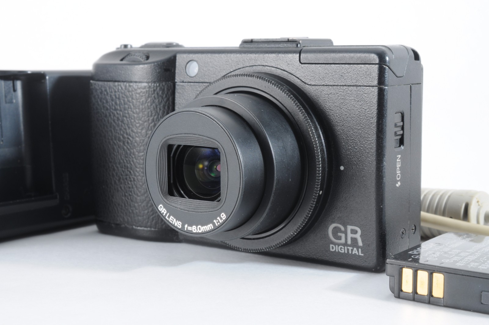 Ricoh GR Digital III Compact Camera [Near MINT] Shutter Count 3018 with Battery