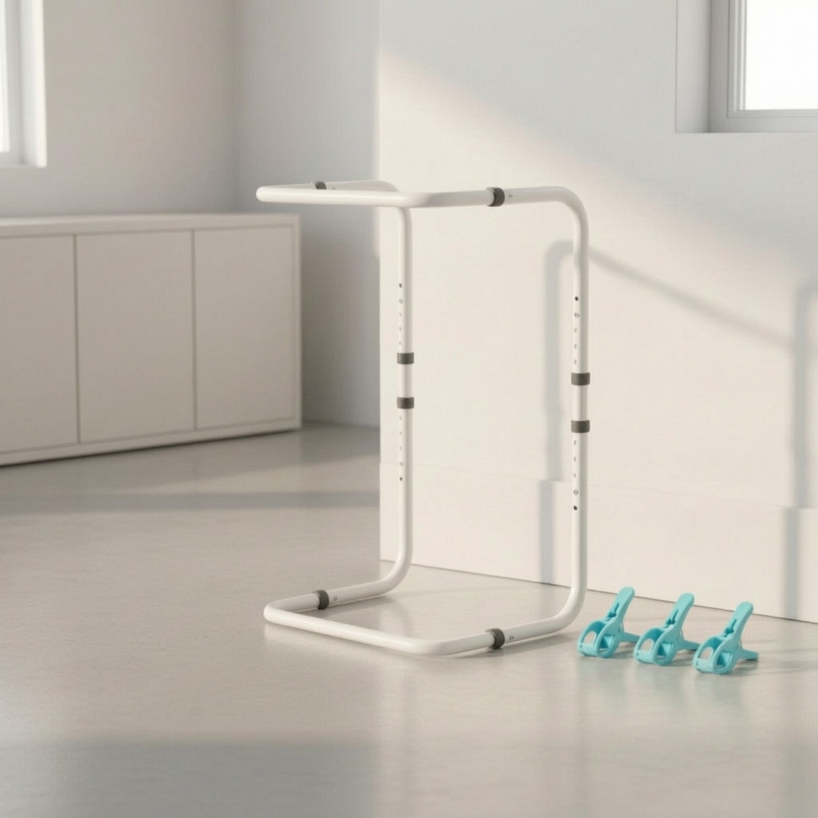 Blanket Lifter with Clips Height-Adjustable Blanket Lifter Sturdy for Guest