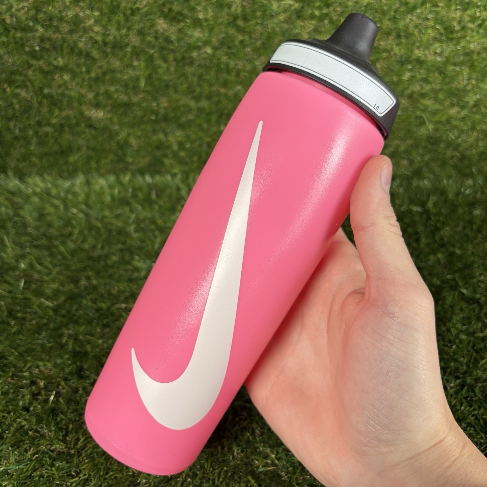 Nike Refuel Bottle 24 oz Sports Bottle  Pink NEW