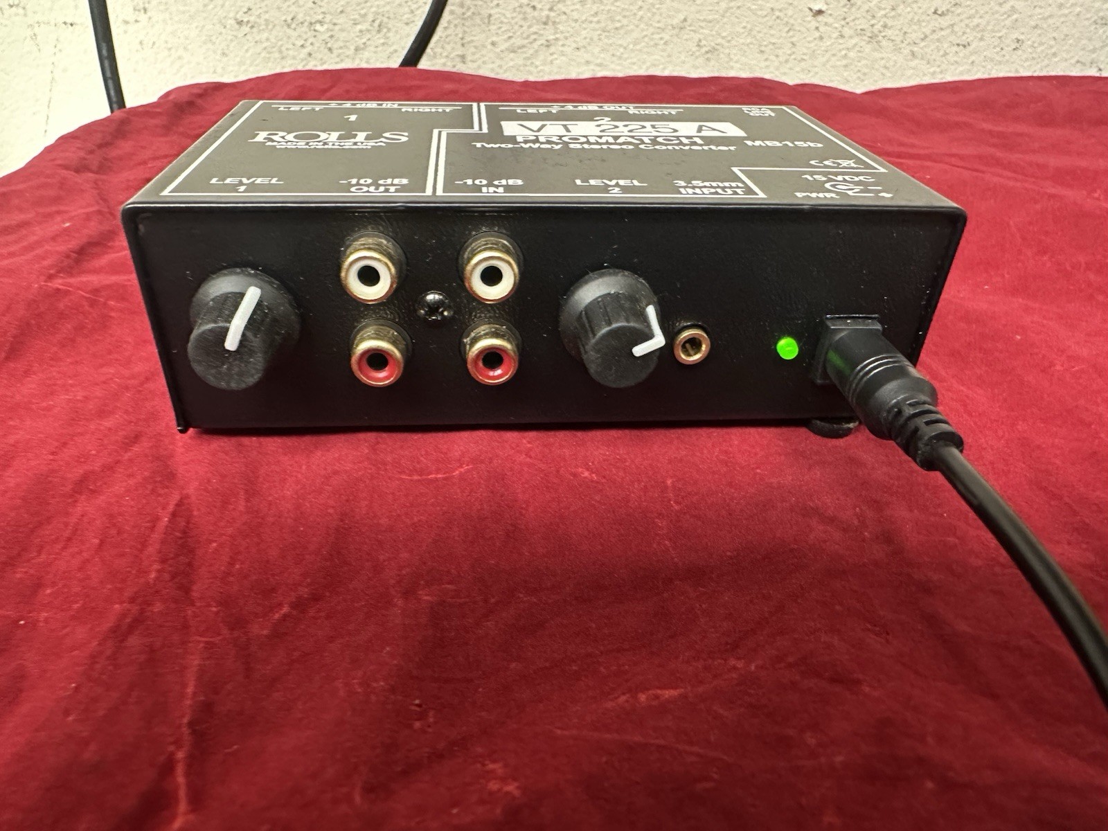 Rolls Promatch 2-Way Stereo Converter MB15b W/power Adapter